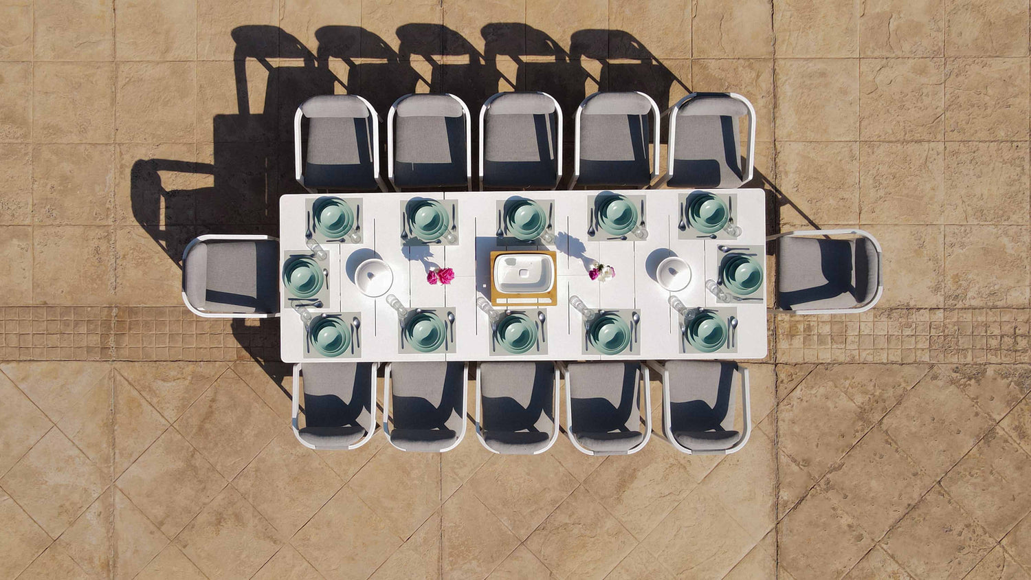 LIMBOURG WHITE VERSATILE DINING SET L-215CM (EXPANDABLE TO 315CM) - طقم طاولة طعام - أبيض