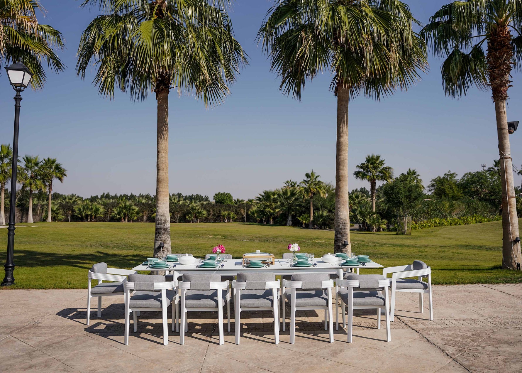 LIMBOURG WHITE VERSATILE DINING SET L-215CM (EXPANDABLE TO 315CM) - طقم طاولة طعام - أبيض
