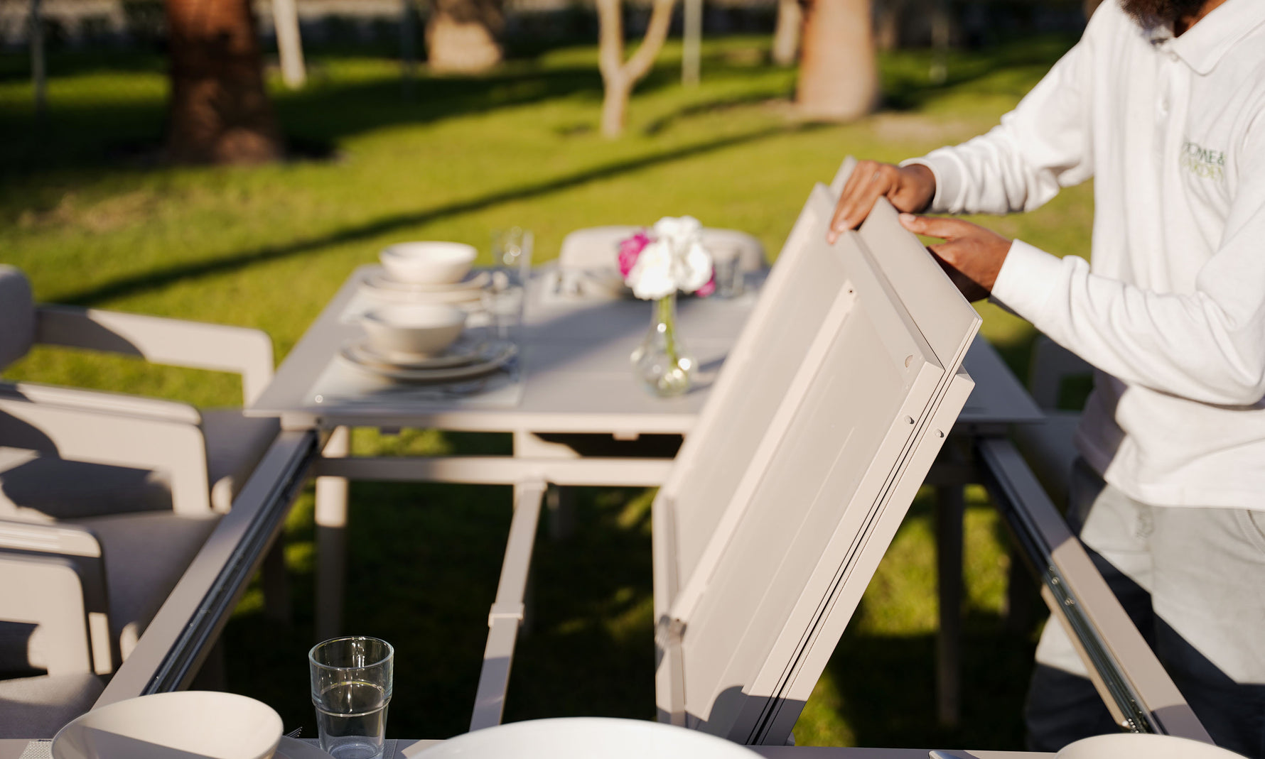 LIMBOURG BEIGE VERSATILE DINING SET L-215CM (EXPANDABLE TO 315CM) - طقم طاولة طعام - بيج