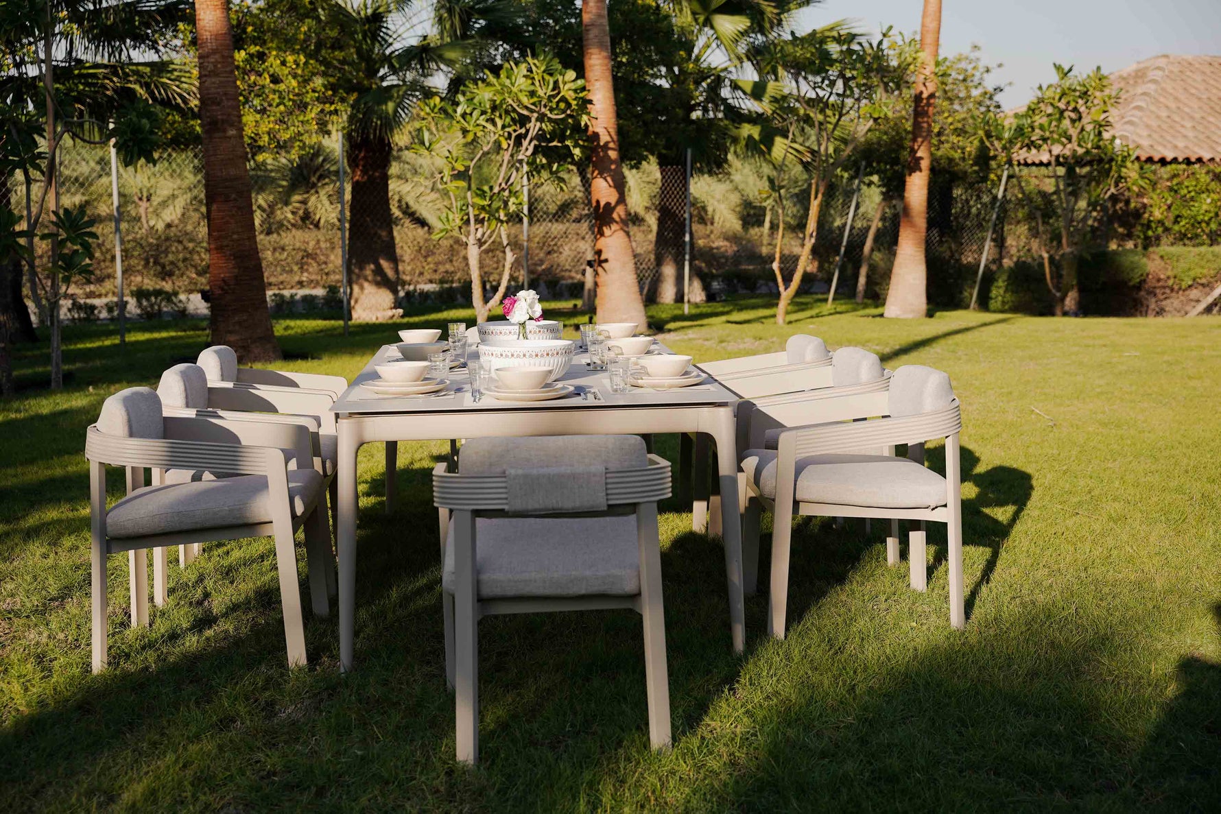 LIMBOURG BEIGE VERSATILE DINING SET L-215CM (EXPANDABLE TO 315CM) - طقم طاولة طعام - بيج
