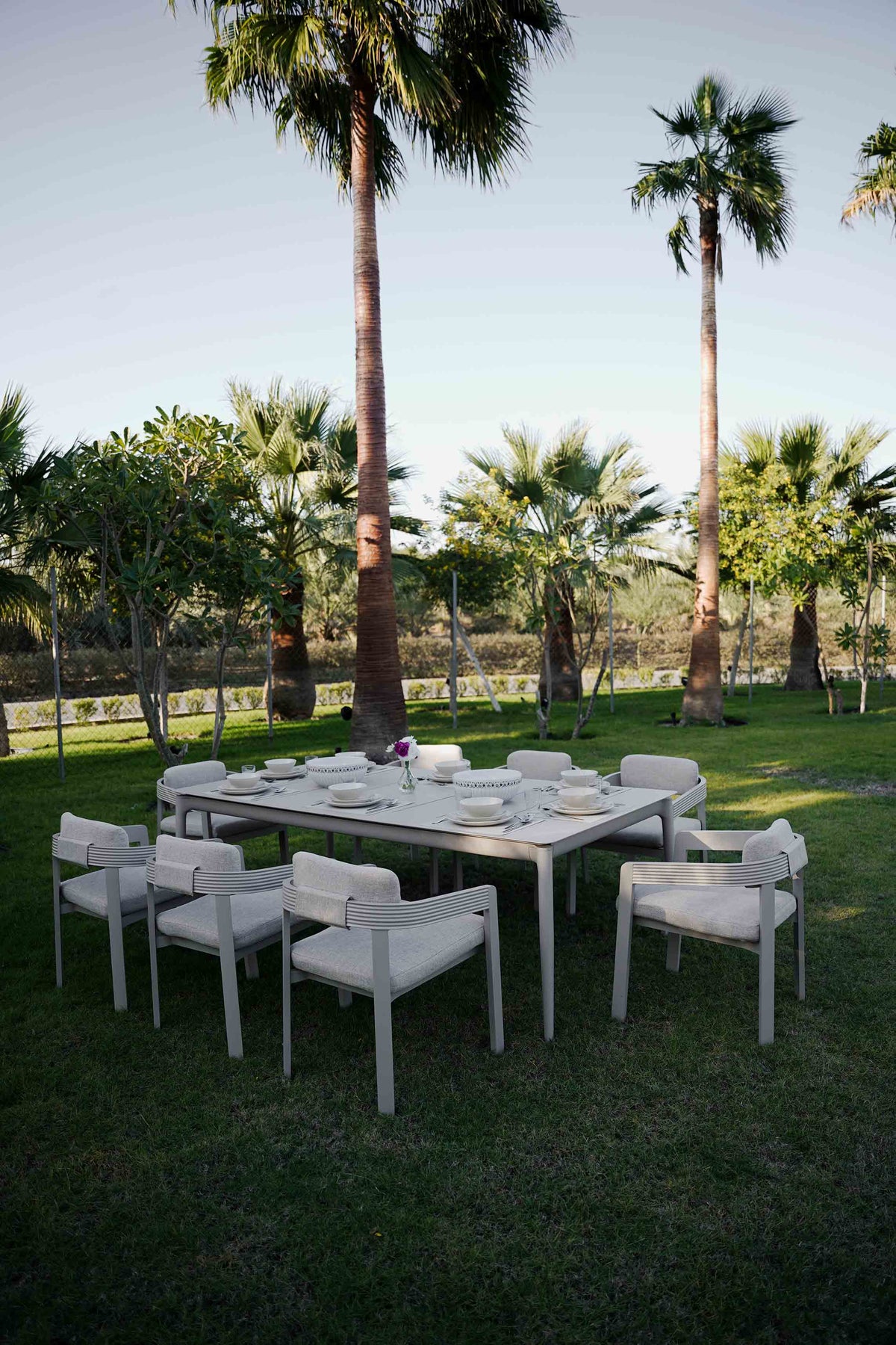 LIMBOURG BEIGE VERSATILE DINING SET L-215CM (EXPANDABLE TO 315CM) - طقم طاولة طعام - بيج