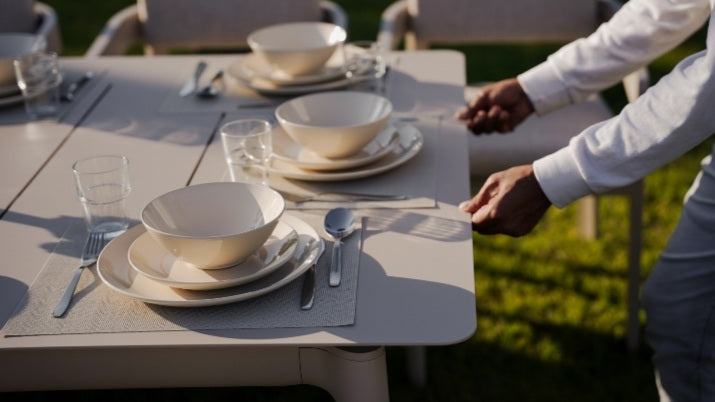 LIMBOURG WHITE VERSATILE DINING SET L-215CM (EXPANDABLE TO 315CM) - طقم طاولة طعام - أبيض