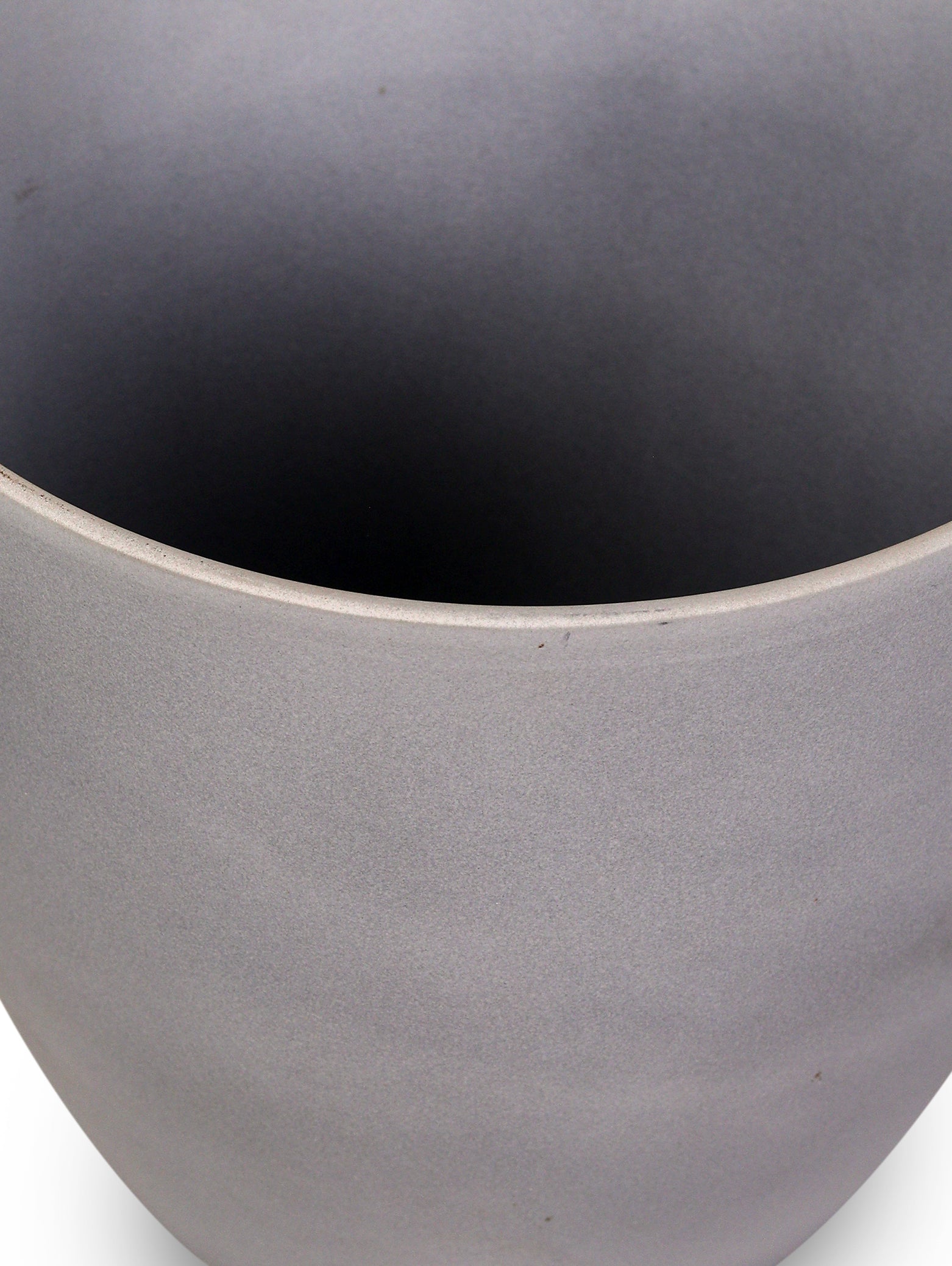 ARTIFICIAL CANNA PLANT ORANGE FLOWER IN GREY STONE ROUND CERAMIC POT- كنّا صناعى-زهور برتقالي في حوض سيراميك دائري من الحجر الرمادي